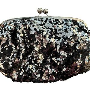 Large Kiss Lock Black & Silver Sequin Clutch